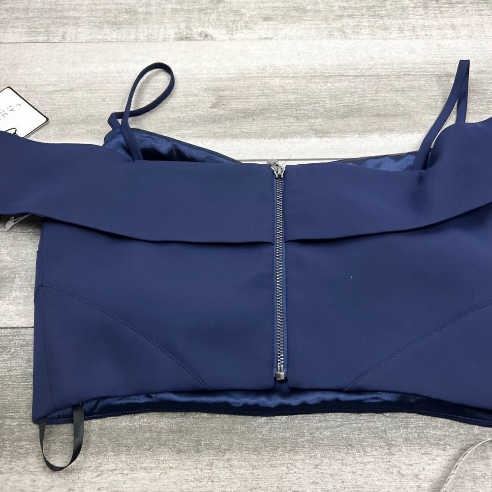 Laundry by Shelli Segal cropped off the shoulder blouse NWT - Picture 6 of 7